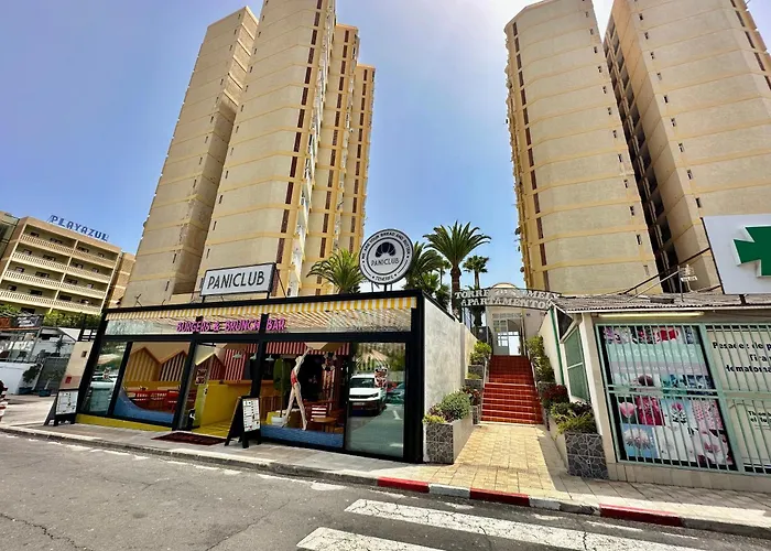 Torres De Yomely - Y1c 美洲海滩